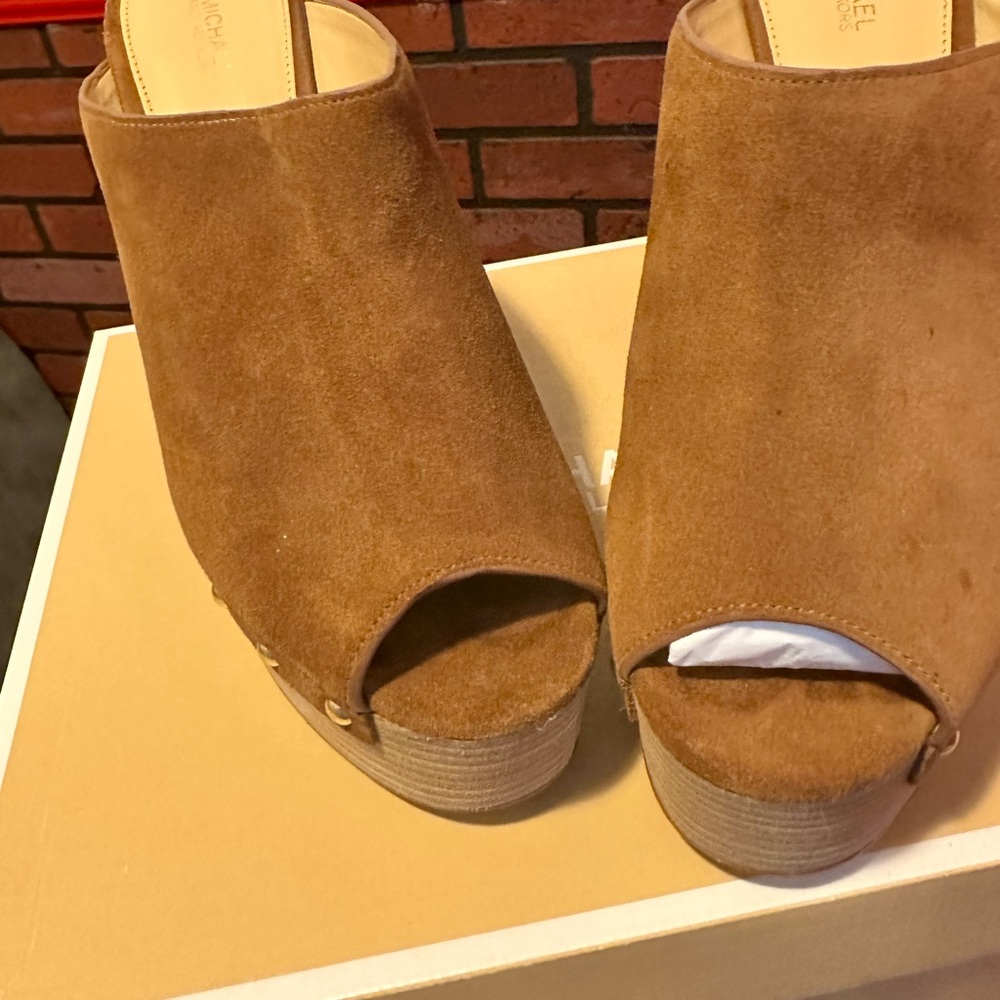 Camel colored Micheal Kors clog style shoe